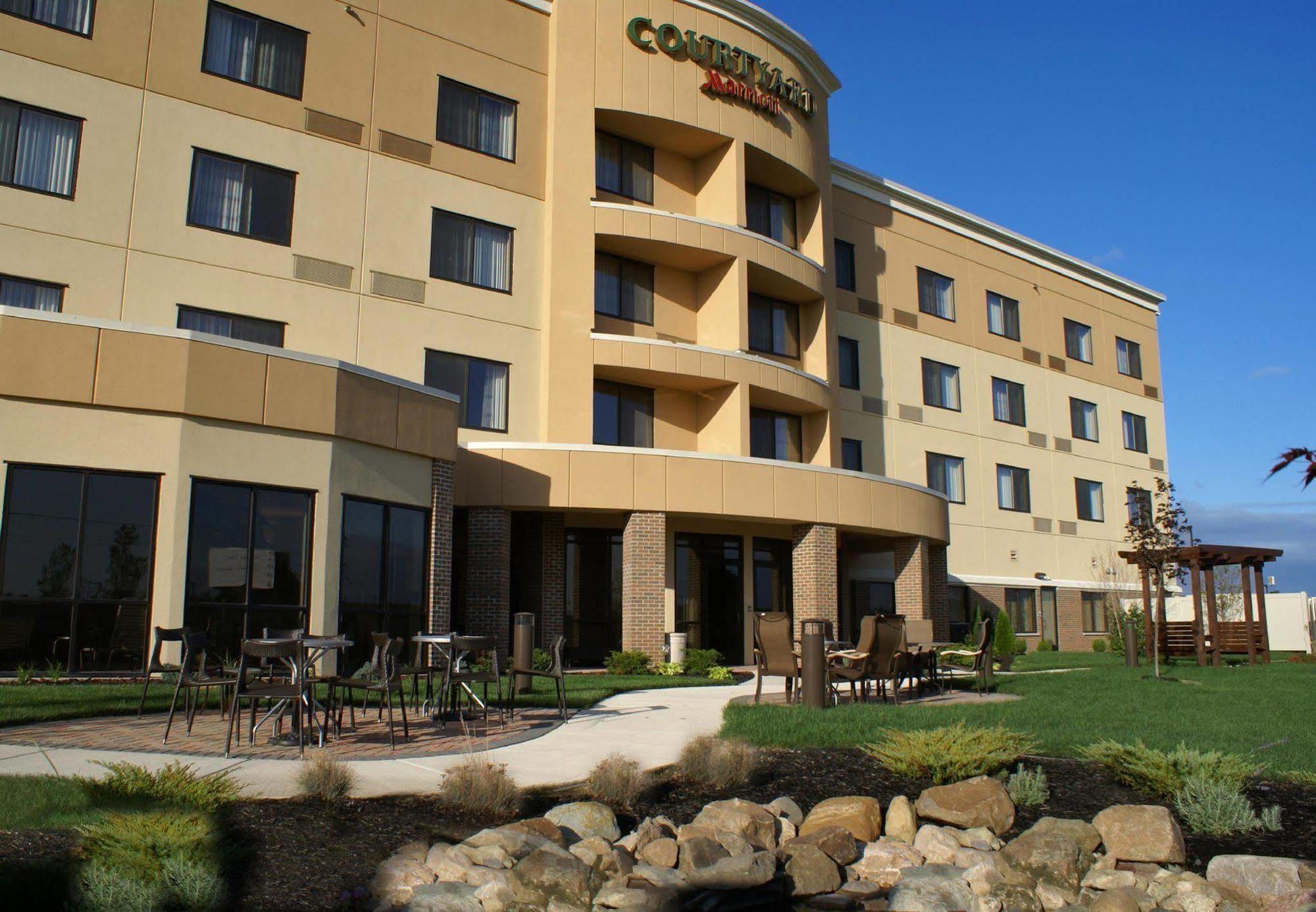 Courtyard Lima Hotel Exterior foto